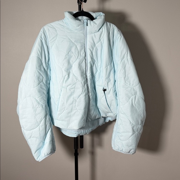 NWOT NEW Lululemon Quilted Light Insulation Cropped Jacket Powder Blue - Picture 5 of 9